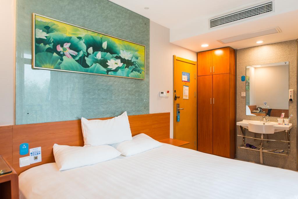 Hanting Express Shanghai South Shanxi Road Exterior photo